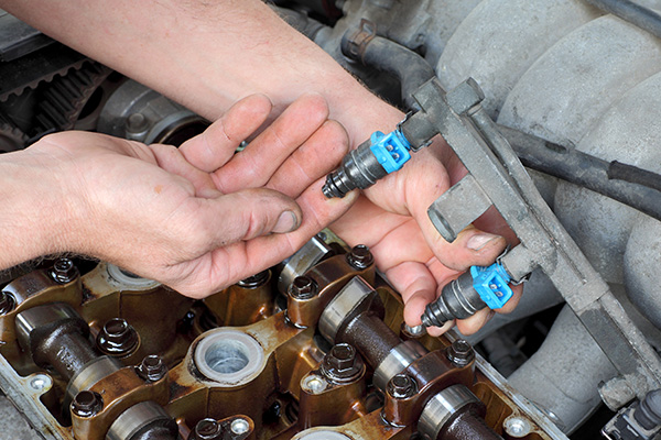 What Are the Signs Your Car's Fuel Injectors Need Cleaning? | Monkey Wrenches